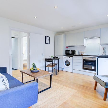 Wonderful Two-Bedroom Apartment Londres Extérieur photo