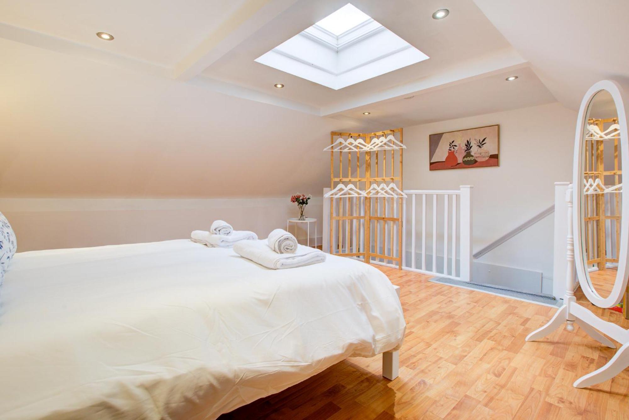 Wonderful Two-Bedroom Apartment Londres Extérieur photo